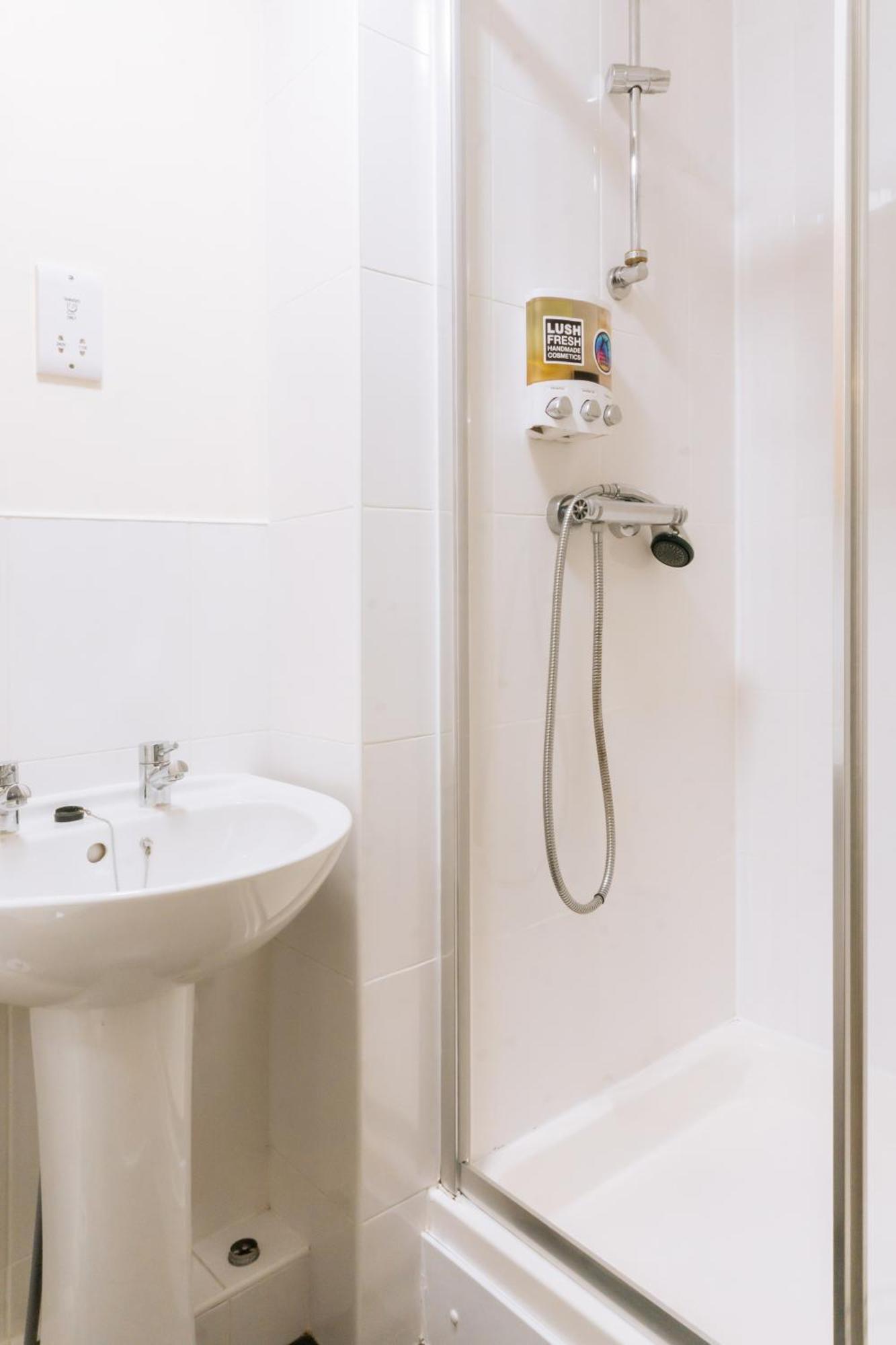 Stylish 3 Bedroom Apartment Near Hollyrood Park Эдинбург Экстерьер фото
